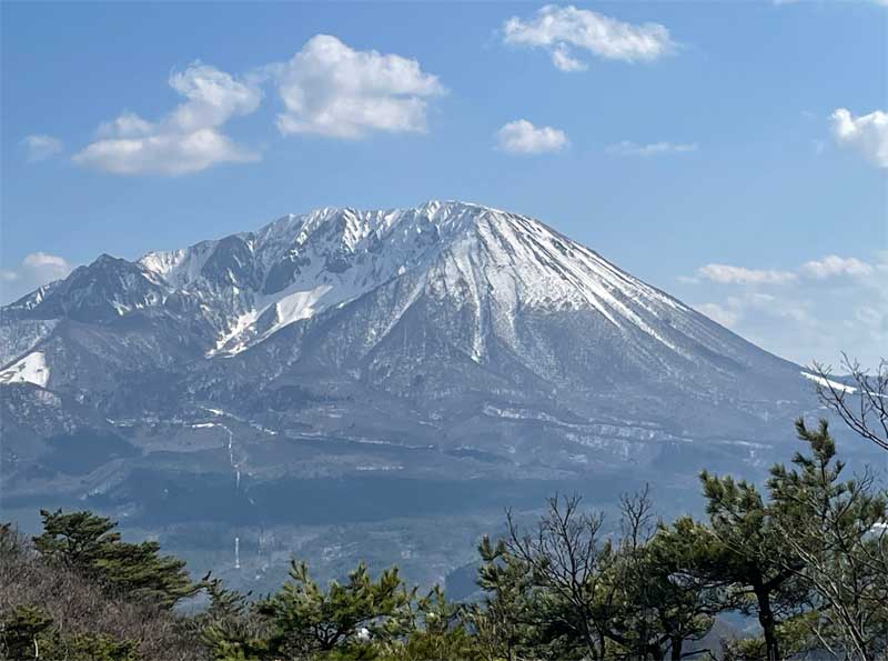 高霊山山頂からの大山