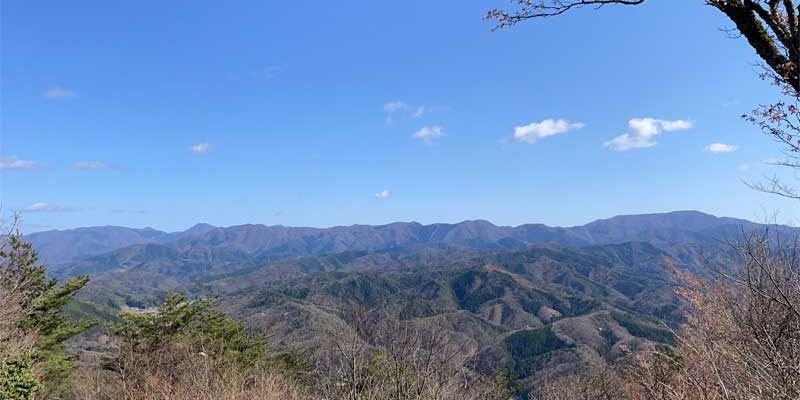 栃山山頂から見える山並み