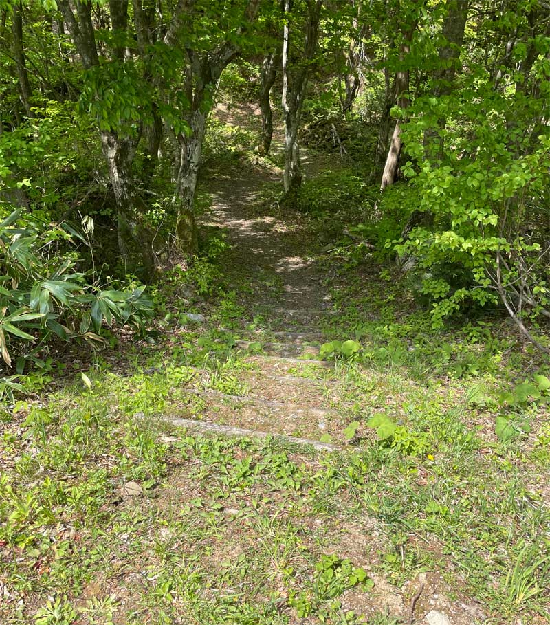 等検境地登山口